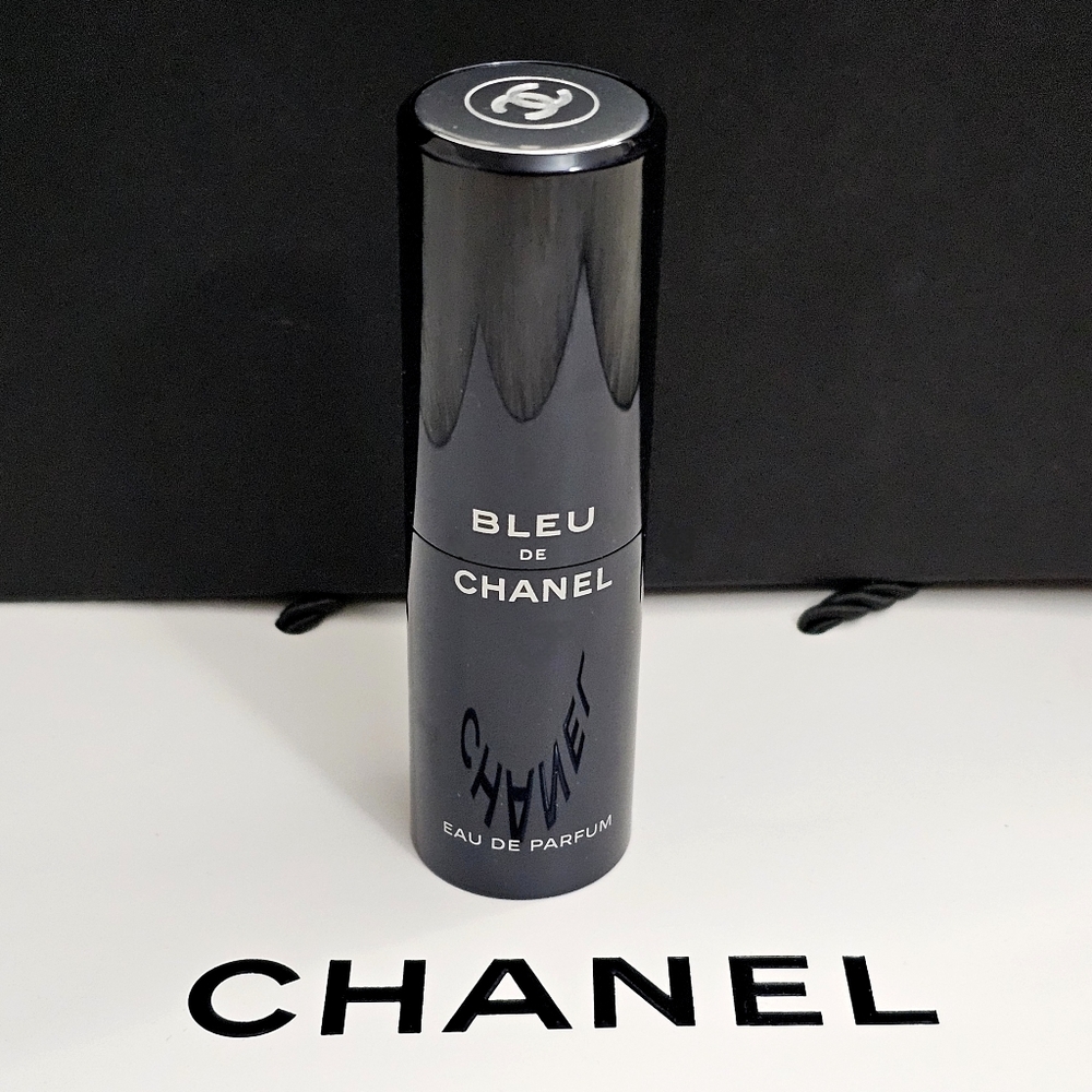 CHANEL PARIS BLEU DE CHANEL EAU DE PARFUM TWIST & SPRAY O.7 OZ